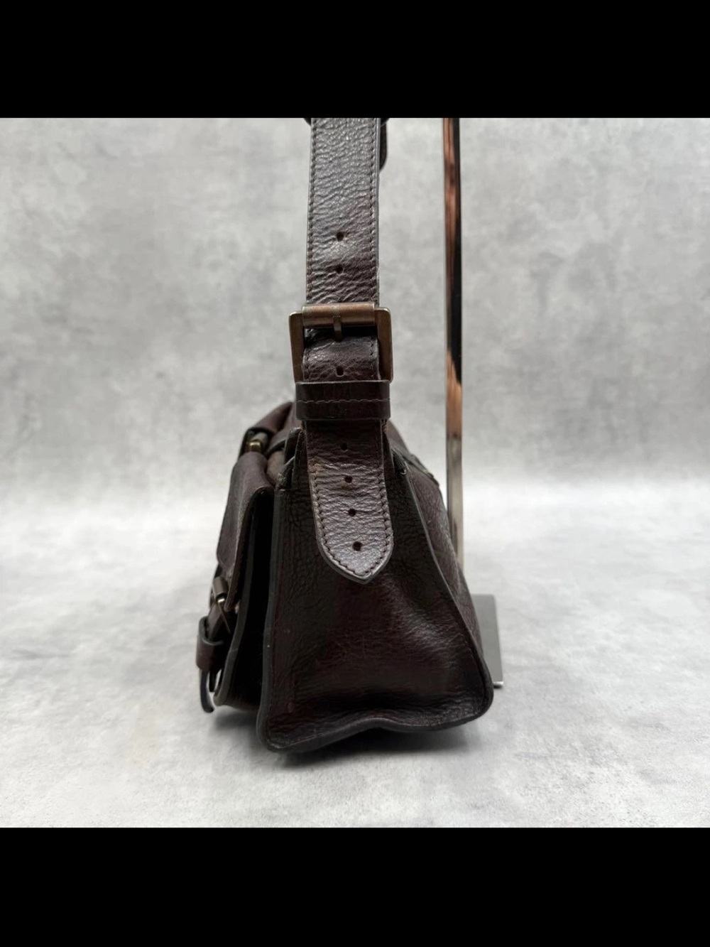 Mulberry Dark Brown Pebbled Leather Shoulder Bag with Buckle Pockets - Picture 4 of 15